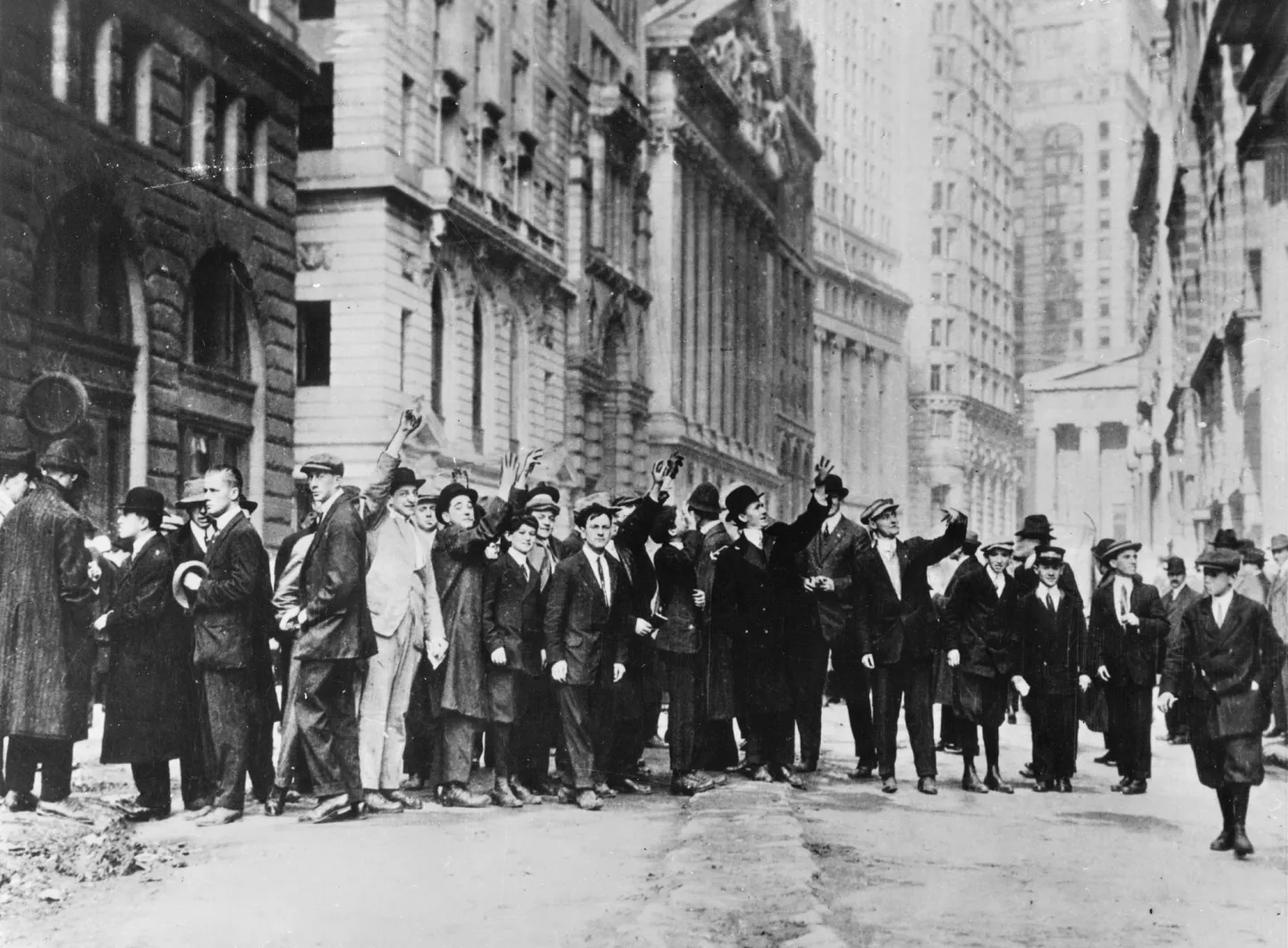 A crowd near the New York Stock Exchange in late October 1929.