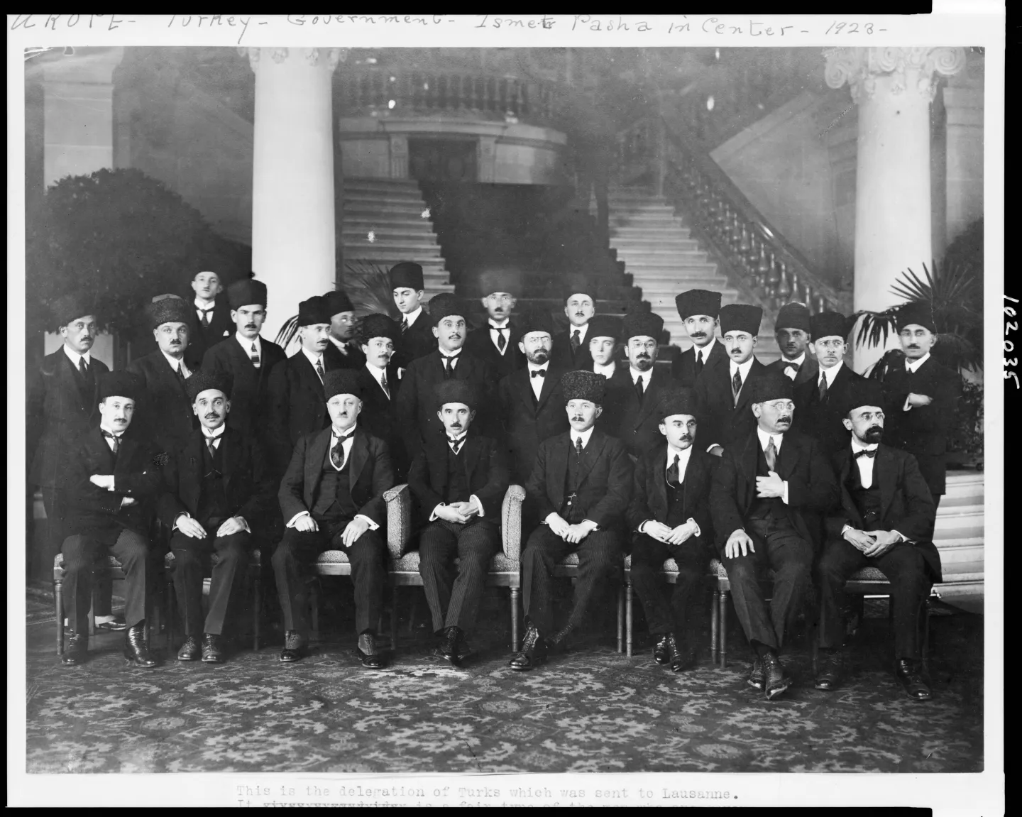 The Turkish delegation to Lausanne, with İsmet Pasha seated at the center.