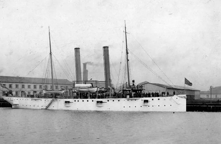 USS Nashville at the Norfolk Navy Yard in 1898.