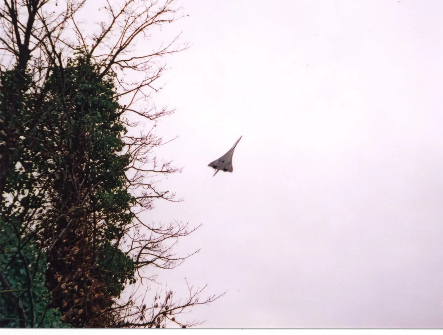 British Airways Concorde on its final noncommercial flight from Heathrow in November 2003