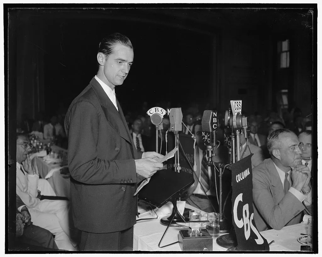 Howard Hughes speaks at the National Press Club in 1938.