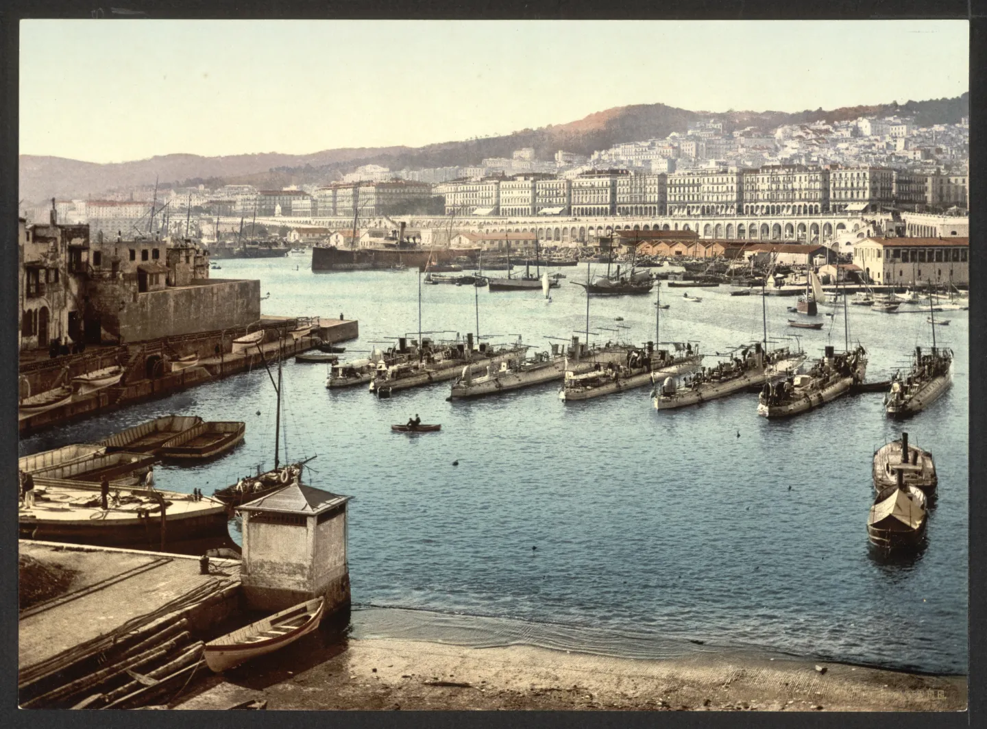A late nineteenth-century photochrom view of Algiers and its waterfront.