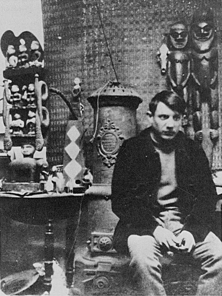 Picasso’s Montmartre studio with objects and artwork, photographed by Gelett Burgess in 1908.