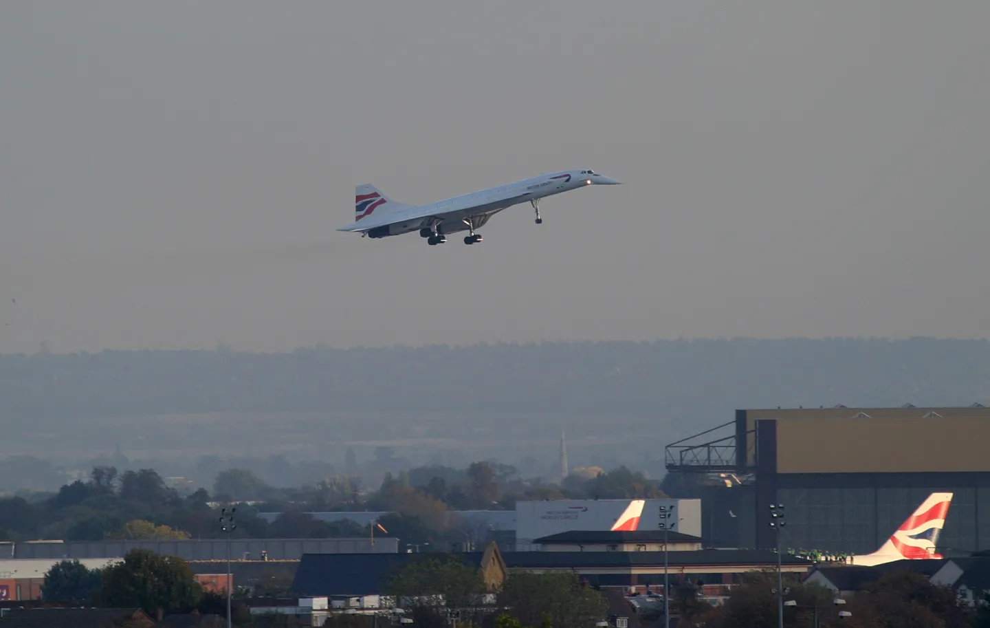 Concorde approaching Heathrow on October 24 2003 photographed from beneath its flight path