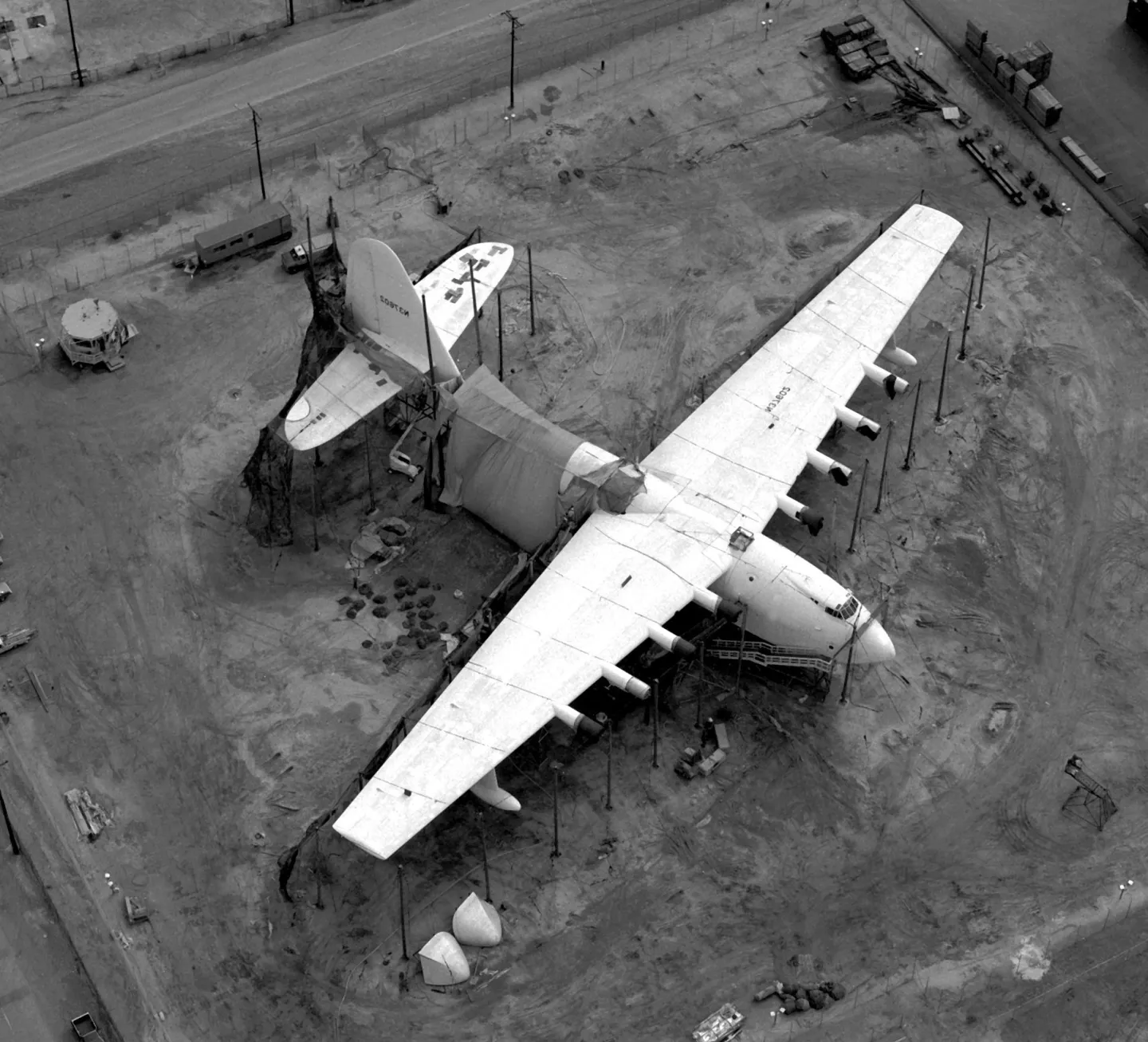Aerial view of the H-4 Hercules at Long Beach in 1982.
